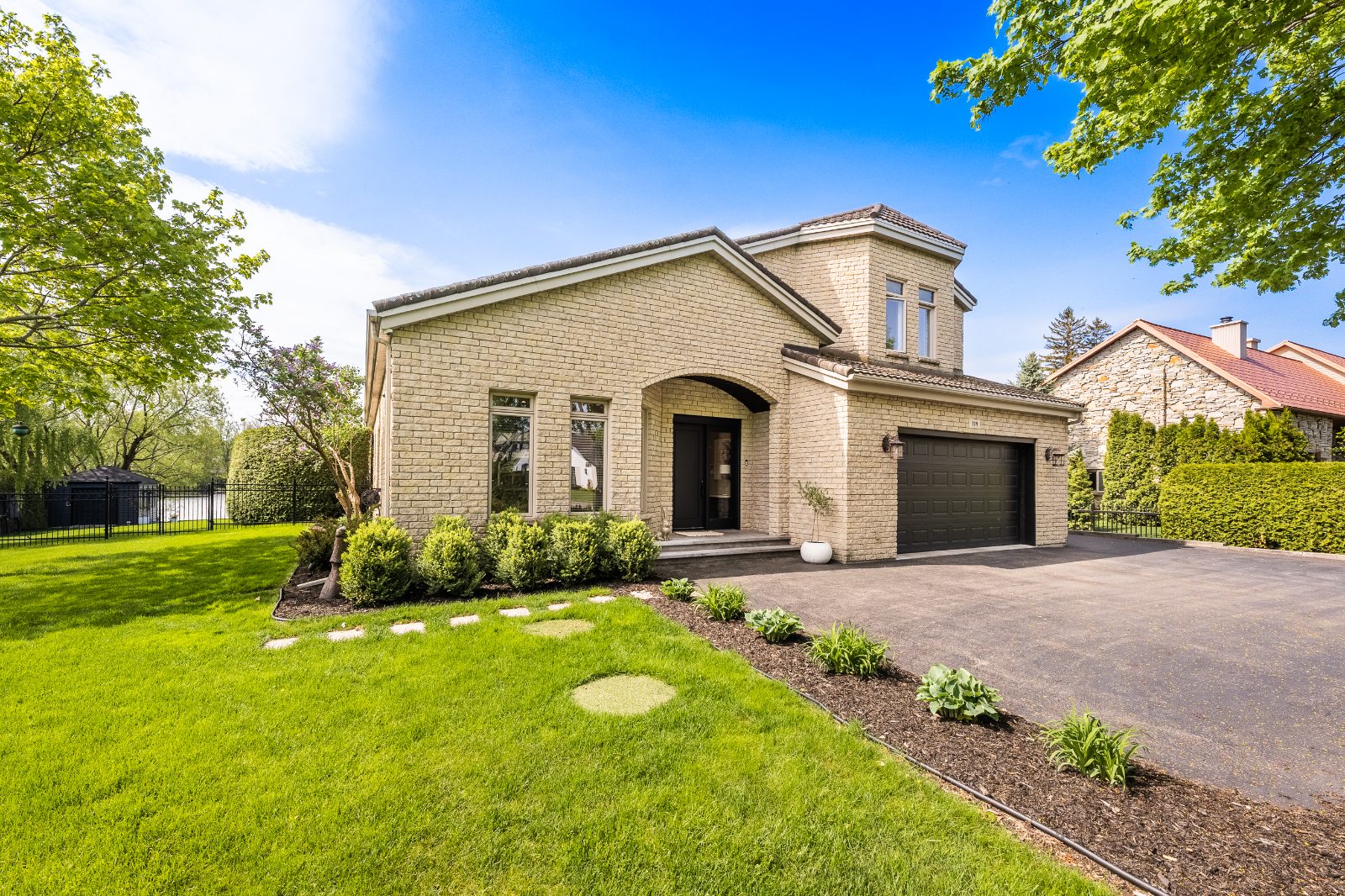 Side façade — 119 Av. du Manoir, Léry