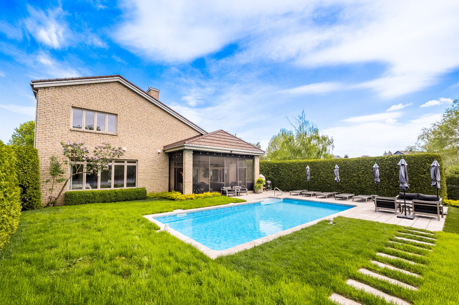 Backyard — 119 Av. du Manoir, Léry