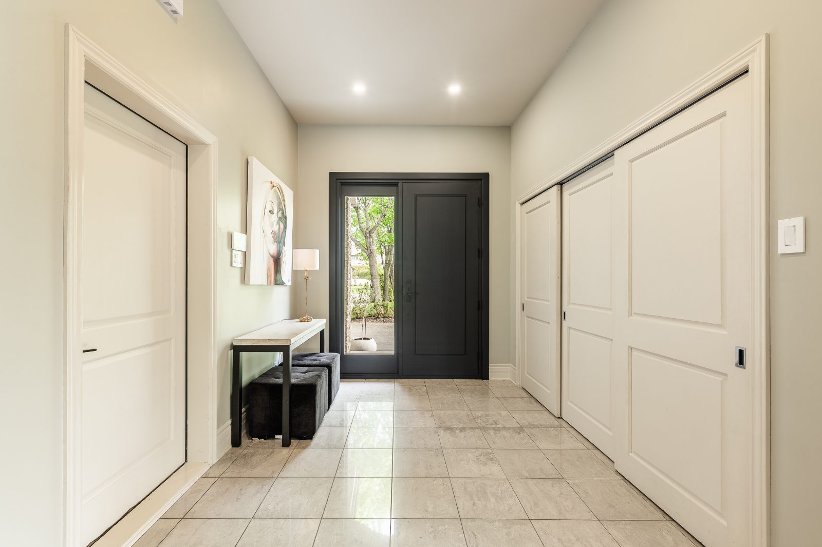 Entrance hall — 119 Av. du Manoir, Léry