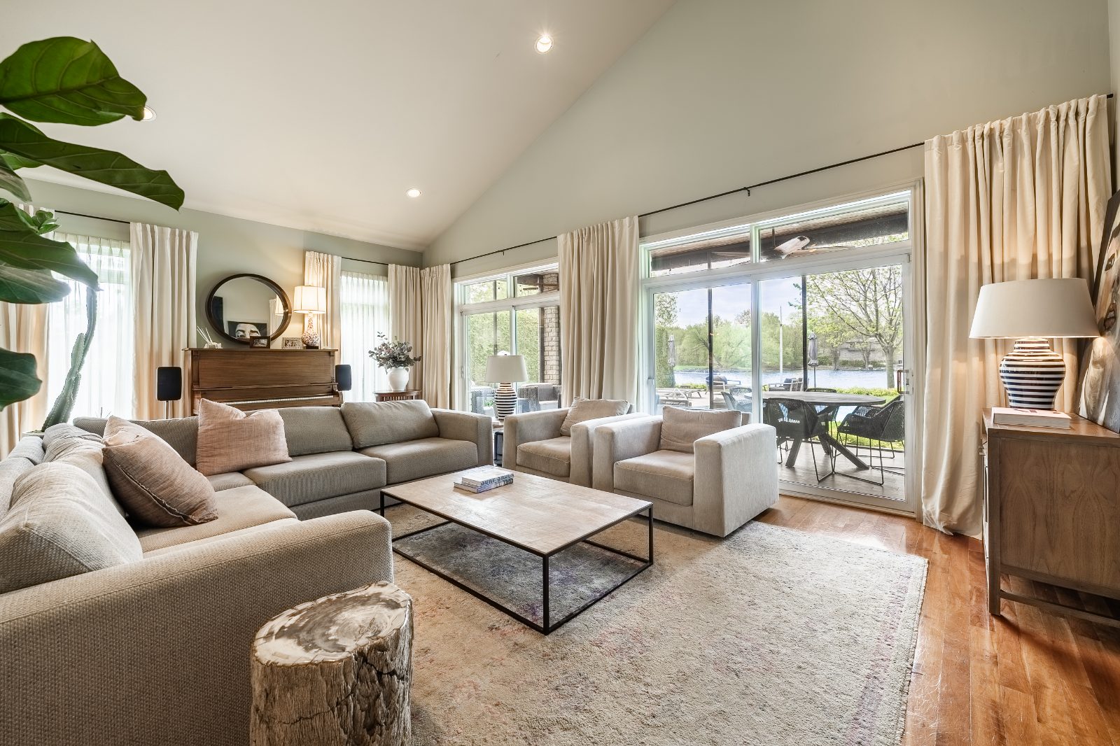 Living room — 119 Av. du Manoir, Léry